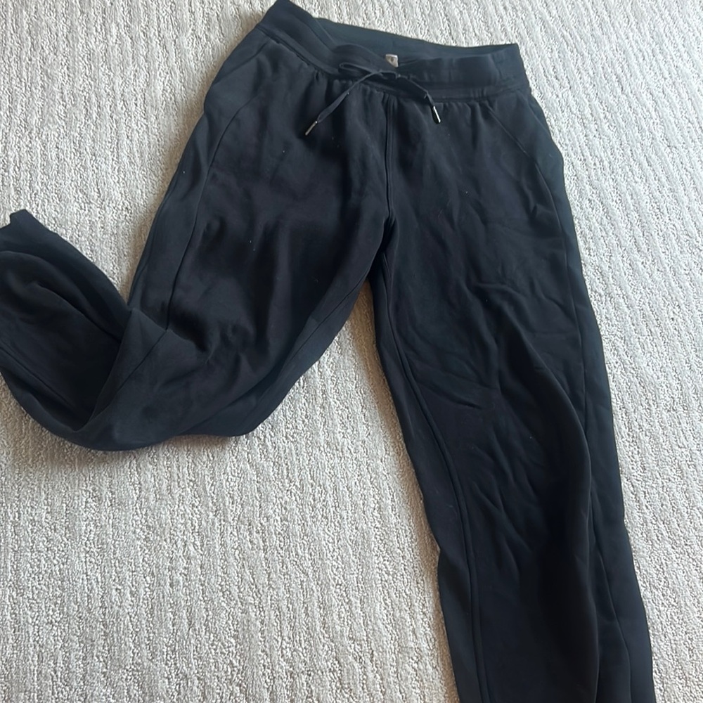 Black Lululemon Scuba Joggers